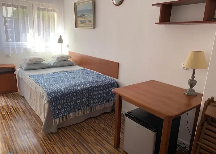 Etiuda Quarto em Acomodações Particulares *